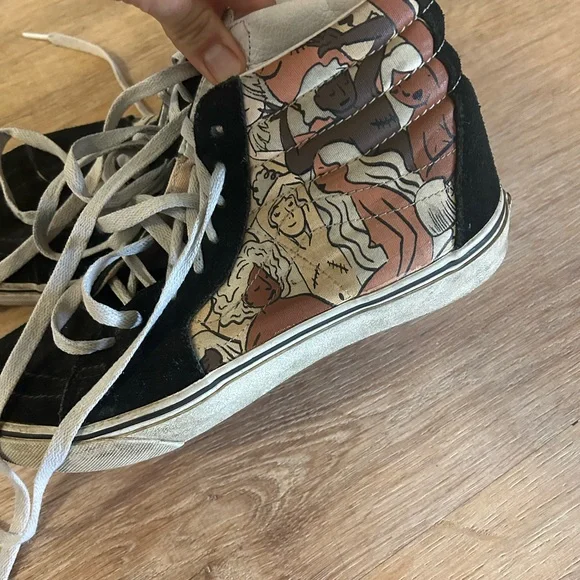 Artistic High-Top Sneakers with Unique Design - Picture 3 of 6